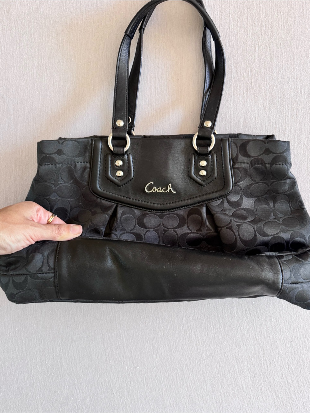 Y2K Coach Black Signature Tote with Logo Jacquard - Picture 9 of 13